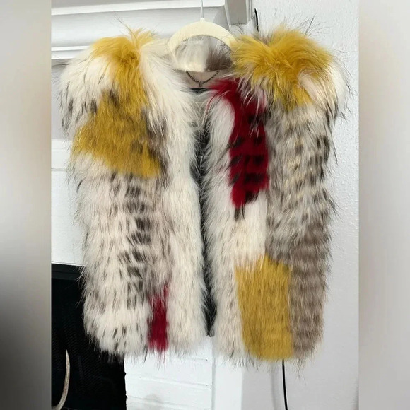 BCBG Runway Vest Fur Size S-M - Picture 1 of 11